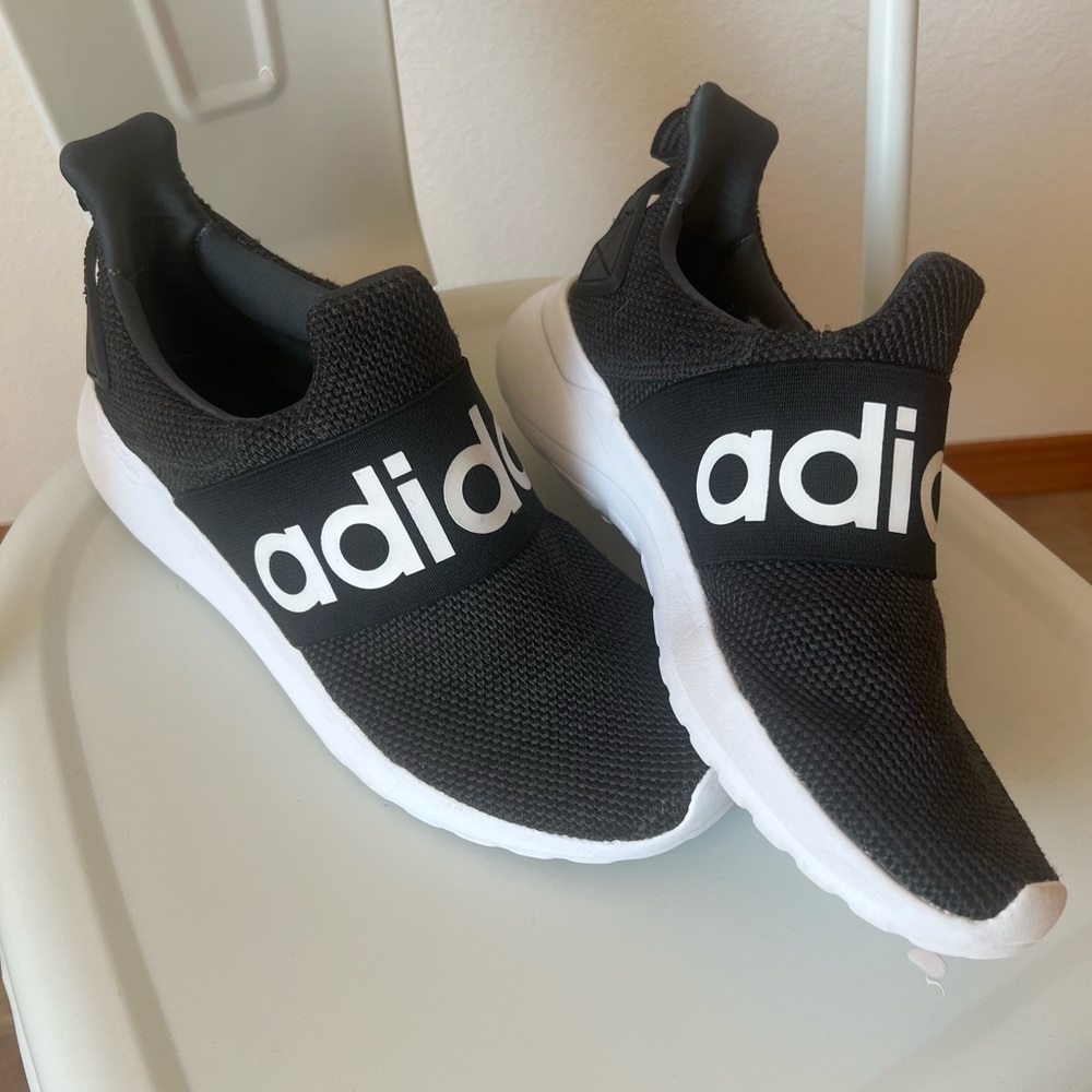 Adidas Lite Racer Adapt Black and White Slip-on Sneakers Big Kid size 4